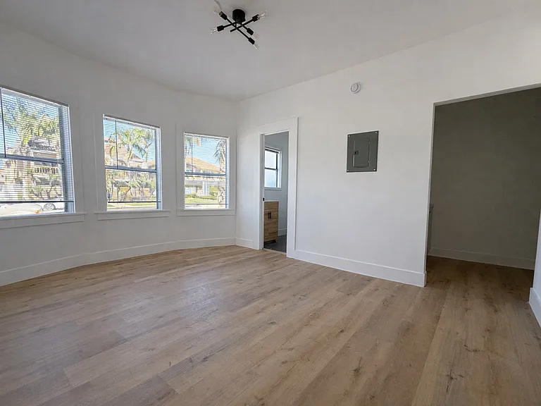 1600 E Ocean Blvd #1 — Photo 2