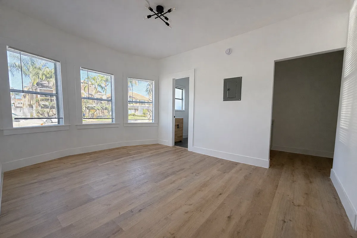 Building Photo - 1600 E Ocean Blvd #1