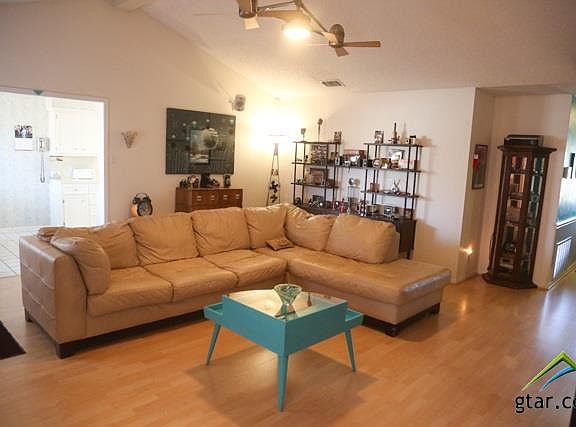 3rd image of 602 Quail Ln