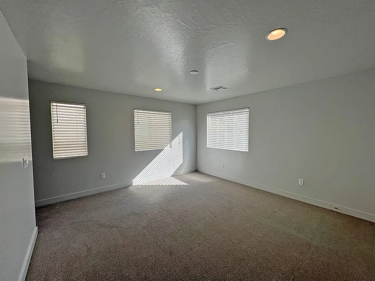 4104 Phobos Ln — Photo 32