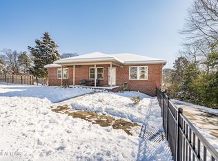 2222 NW Murray Rd, Knoxville, TN 37912