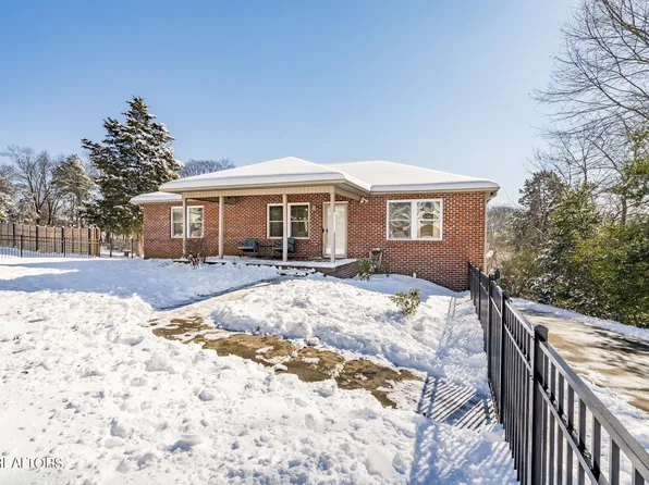 2222 NW Murray Rd, Knoxville, TN 37912