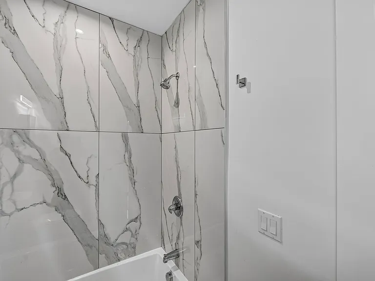 260 Walker St #A — Photo 9