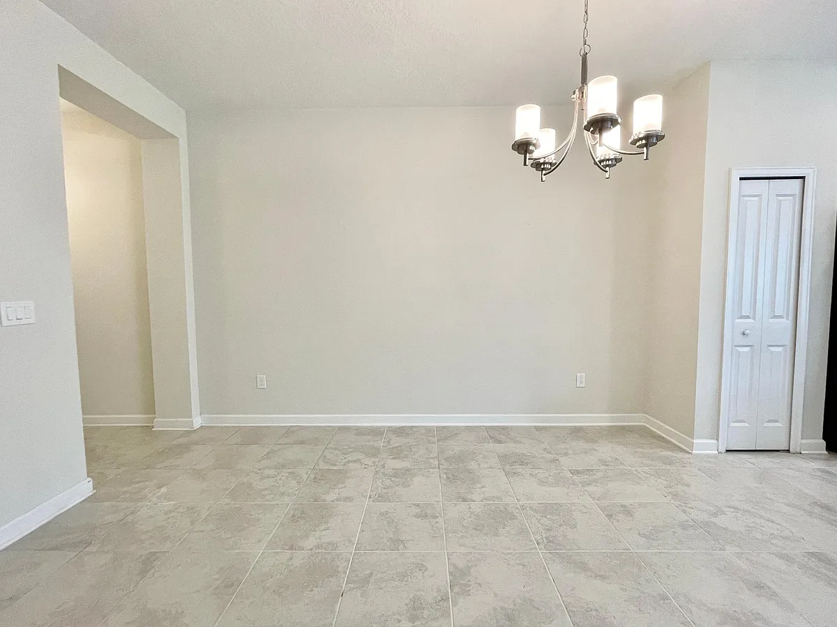 Building Photo - 11018 Whistling Pine Way
