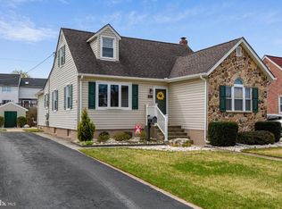 551 Forest View Rd, Linthicum, MD 21090