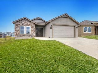 2108 Greenfield Pt, Kearney, MO 64060