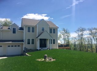 31 Raymond St, Dudley, MA 01571