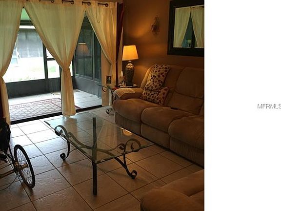 3rd image of 2841 King Oak Cir