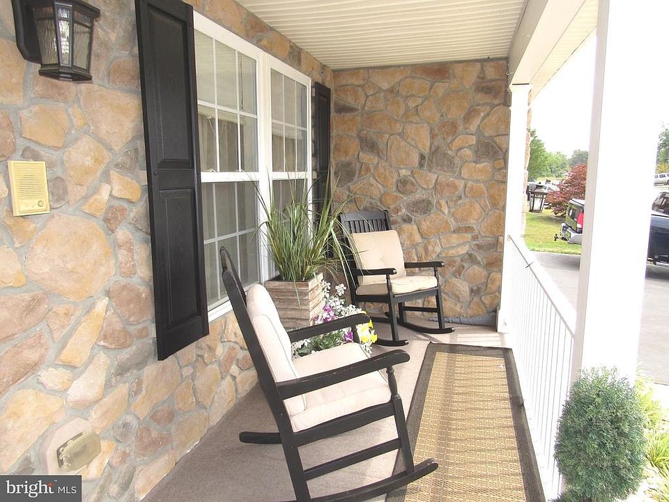 1st image of 1148 E Founds St