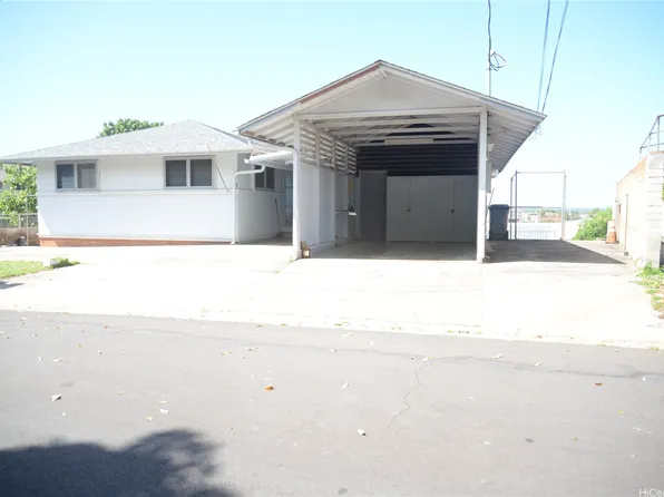 835 Puu Kula Dr, Pearl City, HI 96782