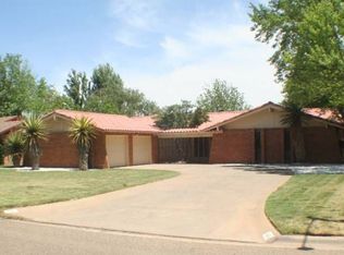 1106 Holiday Dr, Plainview, TX 79072