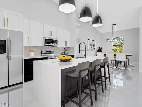 4th image of 612 Cypress Avenue S