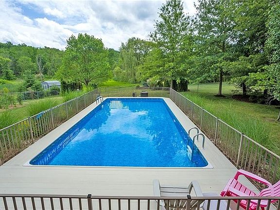 3rd image of 1019 Calmar Dr
