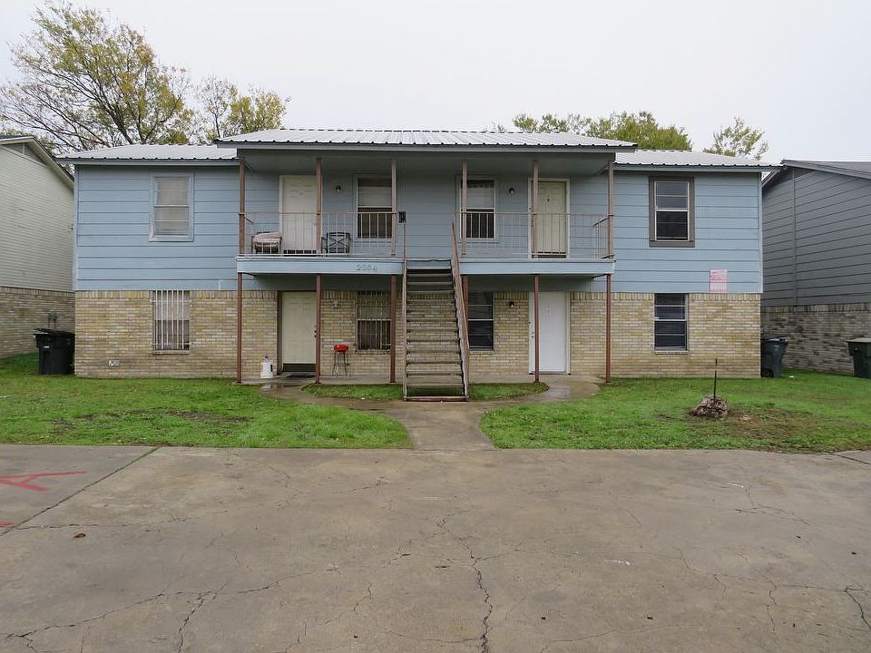 1st image of 2004 Cedarhill Dr APT B