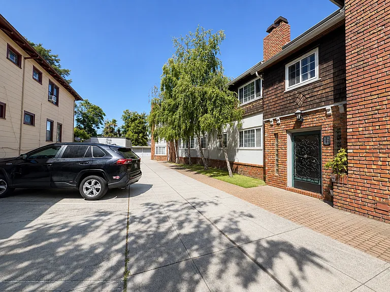 2125 Santa Clara Ave #C — Photo 20