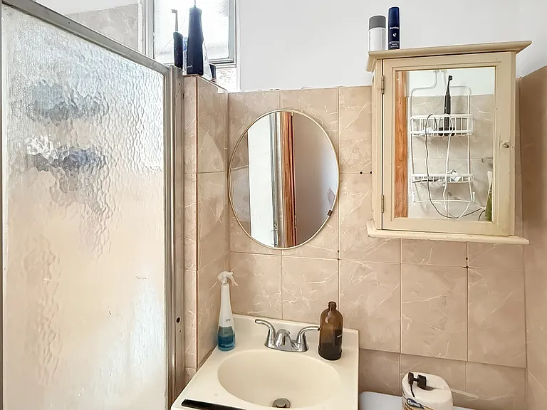 1709 Himrod St #3L — Photo 8