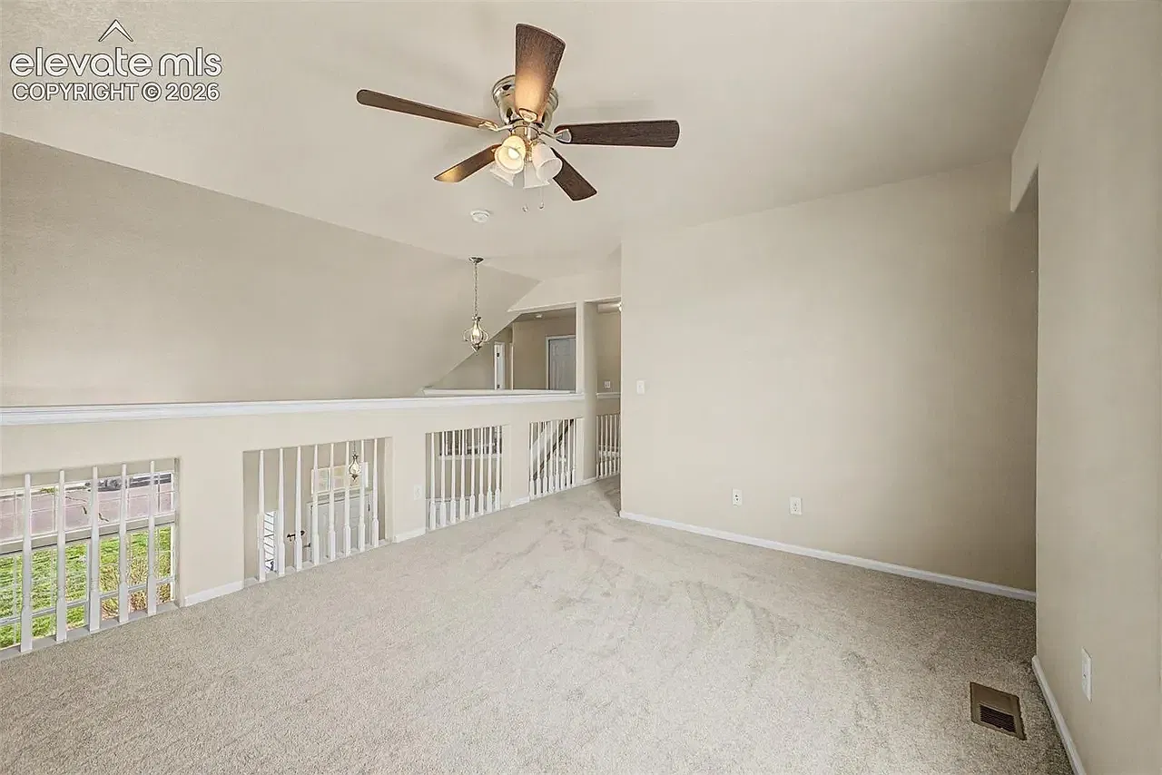 4 bed, 3.5 bath, 2963 sqft, $2,500 — Photo 4