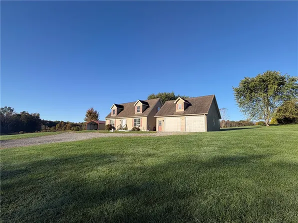 100 Perrine Rd, Grove City, PA 16127