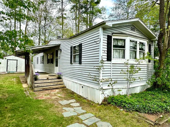 15 Blue Jay Court, Keene, NH 03431