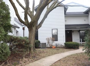 746 Glen Way, Gurnee, IL 60031