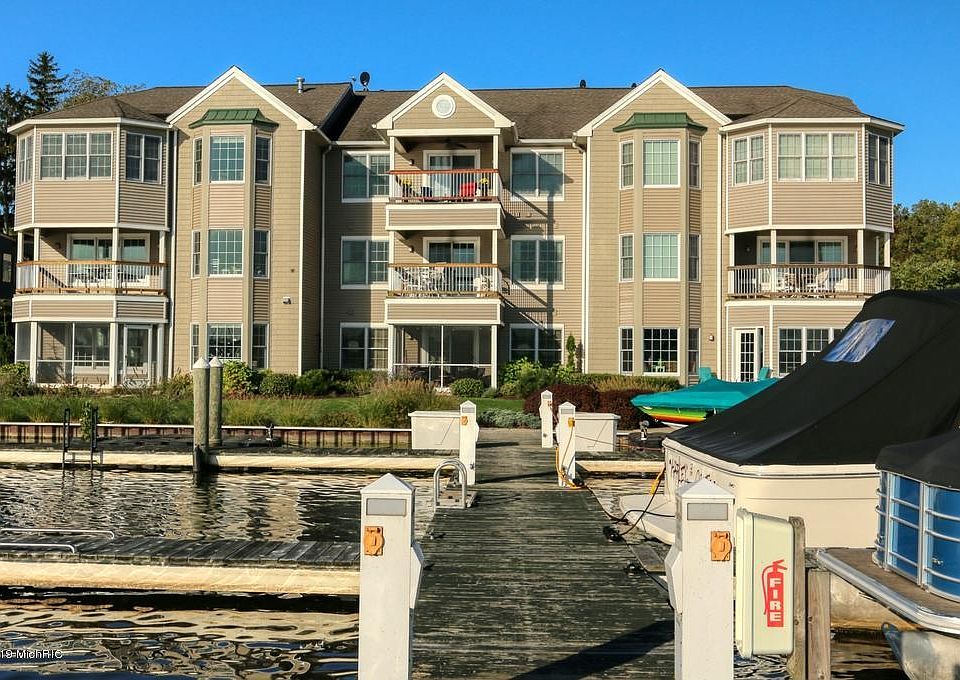 1st image of 303 Singapore Ct