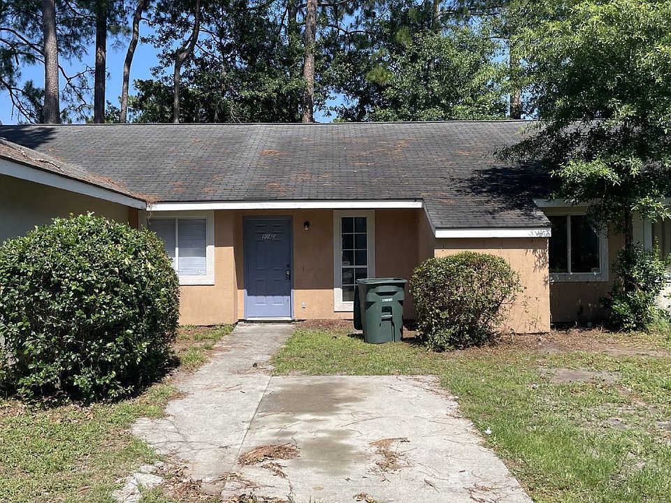 1st image of 904B Brett Dr