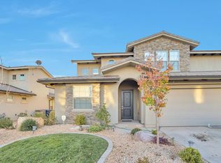 1121 N Casitas Hill Loop, Washington, UT 84780