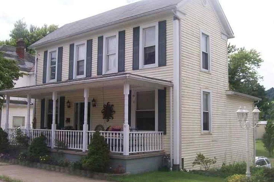 1st image of 752 Maple Ave