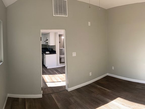5th image of 1425 Coolidge Ave #1/2