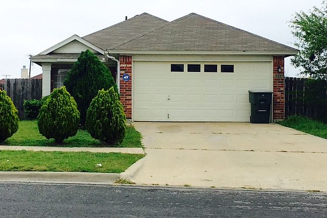 1st image of 1204 Fox Creek Dr