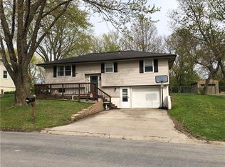 140 Nolker Dr, Lawson, MO 64062