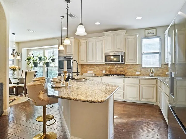 4308 Cherry Ln — Photo 6
