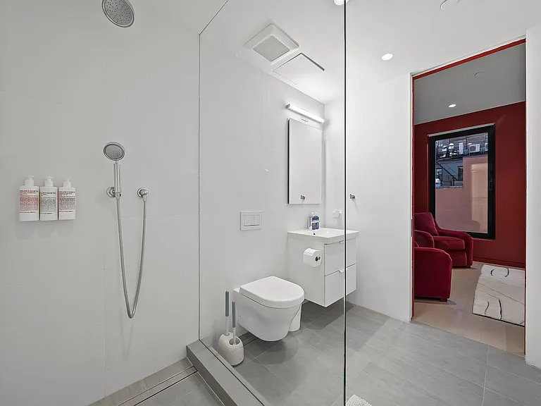 460 W 44th St #3 — Photo 25