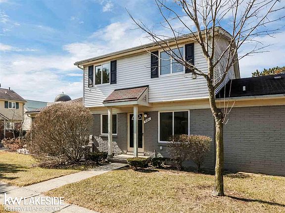 2nd image of 2184 Orchard Crst #23