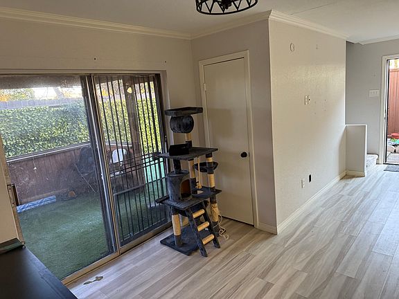 3rd image of 1118 Murrayhill Dr APT 11