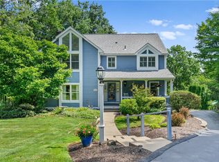 1113 Woodhill Dr, Gibsonia, PA 15044