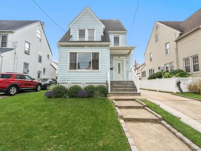 80 Munro Boulevard, Valley Stream, NY, 11581