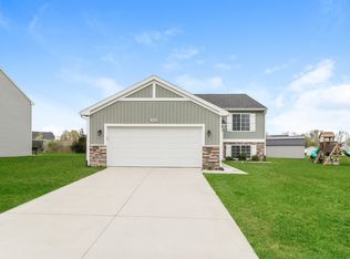 103 Mackenzie St #Tra01b, White Pigeon, MI 49099