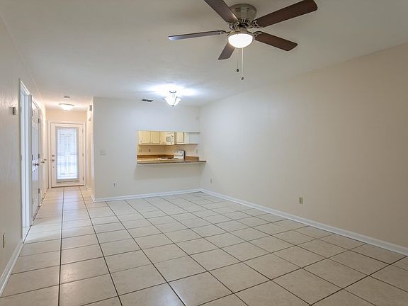 5th image of 2913 Woodrich Dr #D