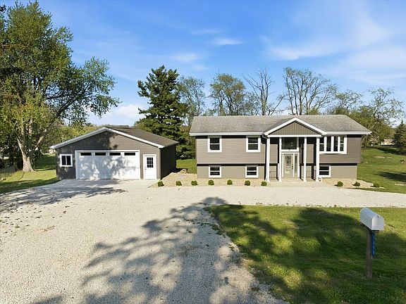 2nd image of 9646 Ridgewood Ct