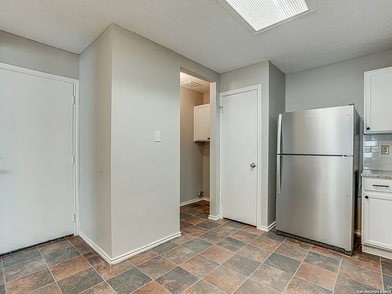 16522 Alwick Ln — Photo 13