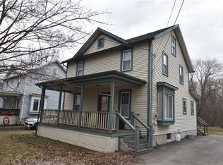 6446 E Townline Rd, Williamson, NY 14589