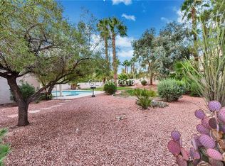 28 Spur Cross Cir, Henderson, NV 89012