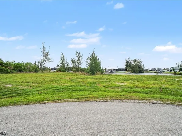 3900 NW 19th St, Cape Coral, FL 33993