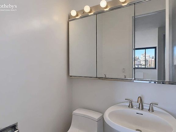 5th image of 2000 Broadway APT 11C