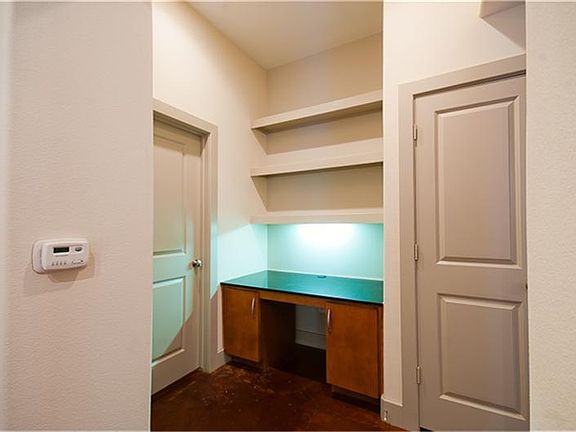 4th image of 1901 Post Oak Blvd APT 1113