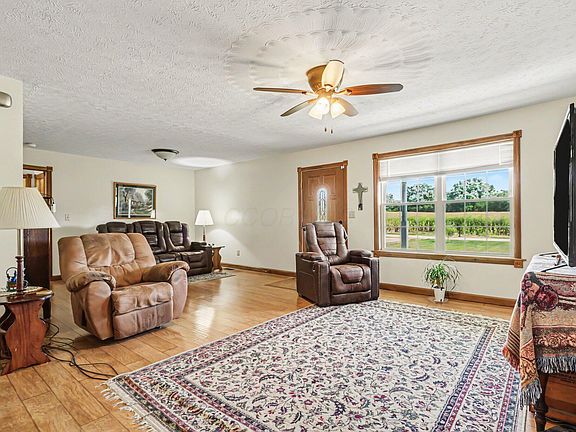 5th image of 180 E Hydell Rd