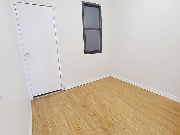 5th image of 217 E 29th St APT 41