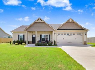 205 Shepherds Field Dr, Pikeville, NC 27863