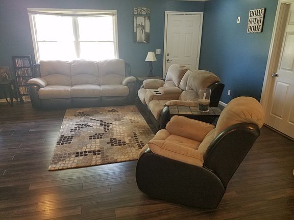 2nd image of 413 S Bradley Dr